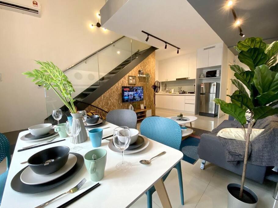 Holiday home Kl Duplex With Balcony@ekocheras Mrt