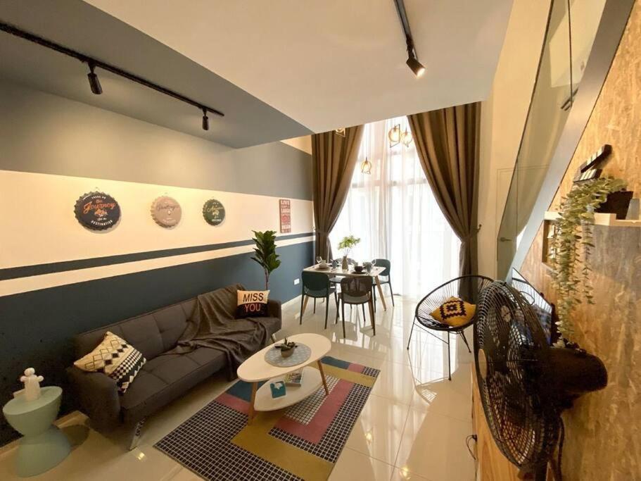 Kl Duplex With Balcony@ekocheras Mrt Holiday home *