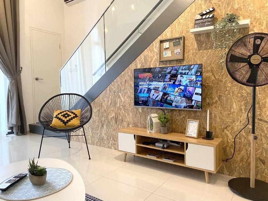 Holiday home Kl Duplex With Balcony@ekocheras Mrt